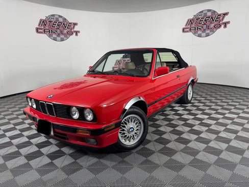 Used 1991 BMW 325i Convertible RWD image 11