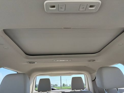 Used 2023 GMC Acadia Denali w/ Denali Ultimate Package AWD/4WD image 56