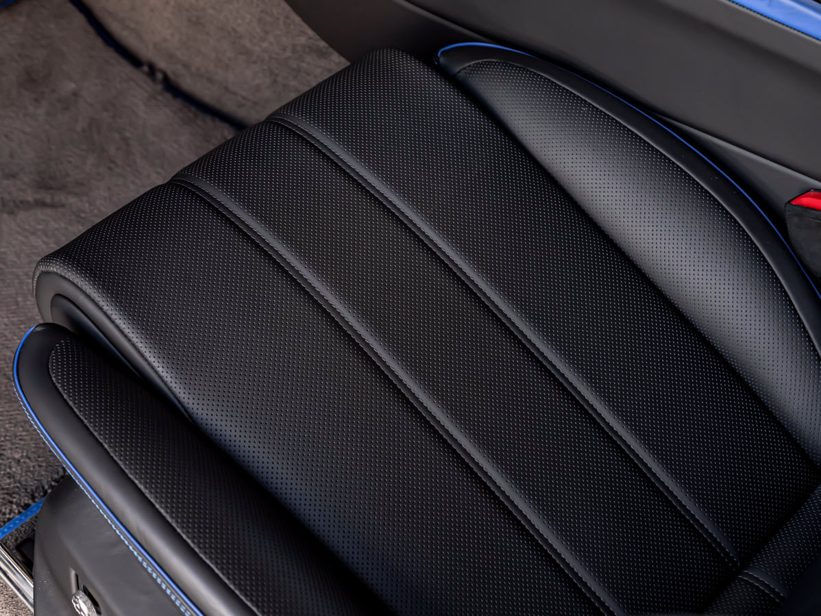 Certified 2025 Bentley Bentayga AWD/4WD image 18