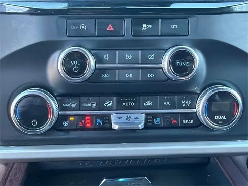 Used 2023 Ford Expedition Limited image 31