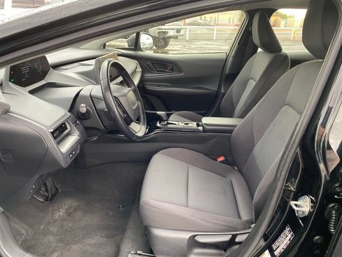 Used 2024 Toyota Prius LE FWD image 20