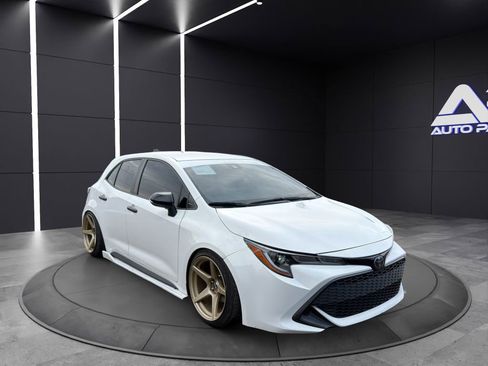 Used 2021 Toyota Corolla SE image 3