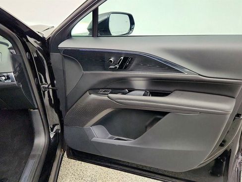 Used 2024 Cadillac Lyriq Luxury RWD image 24