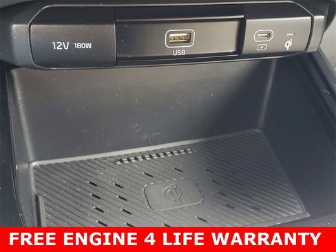 Certified 2024 Kia Niro EX image 25