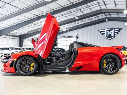 Used 2022 McLaren 720S Performance RWD image 3