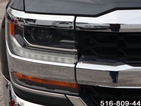 Used 2018 Chevrolet Silverado 1500 LT w/ All Star Edition image 13