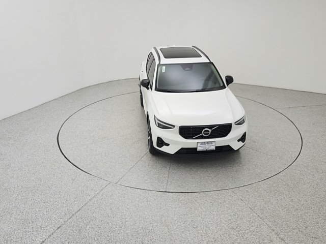 New 2026 Volvo XC40 B5 Plus w/ Protection Package Premier AWD/4WD image 14