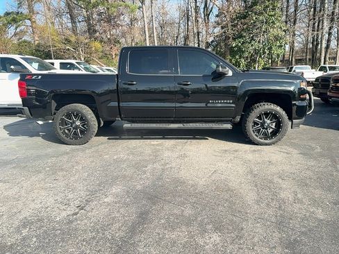 Used 2018 Chevrolet Silverado 1500 LT w/ All Star Edition image 3