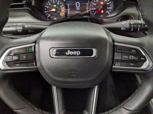 Used 2025 Jeep Compass Latitude w/ Altitude Special Edition AWD/4WD image 12