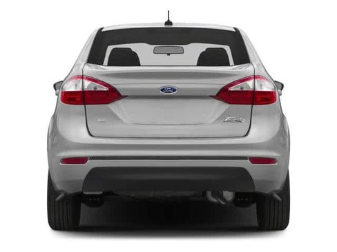 Used 2016 Ford Fiesta SE image 8