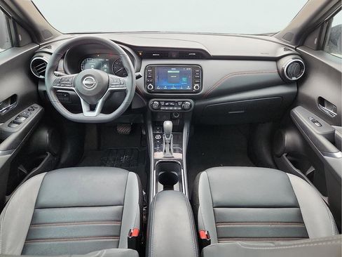 Used 2023 Nissan Kicks SR w/ SR Premium Package image 10
