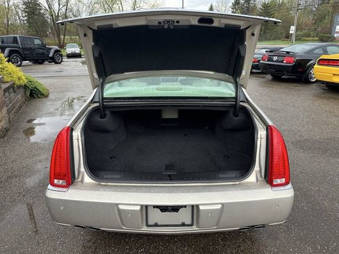 Used 2008 Cadillac DTS FWD image 6