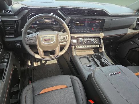 Used 2025 GMC Sierra 2500 AT4 w/ AT4 Premium Plus Package AWD/4WD image 6