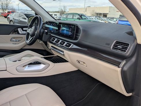 Used 2022 Mercedes-Benz GLS 450 4MATIC image 28