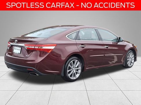 Used 2015 Toyota Avalon XLE image 4