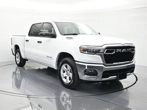 Used 2025 RAM 1500 Big Horn AWD/4WD image 3