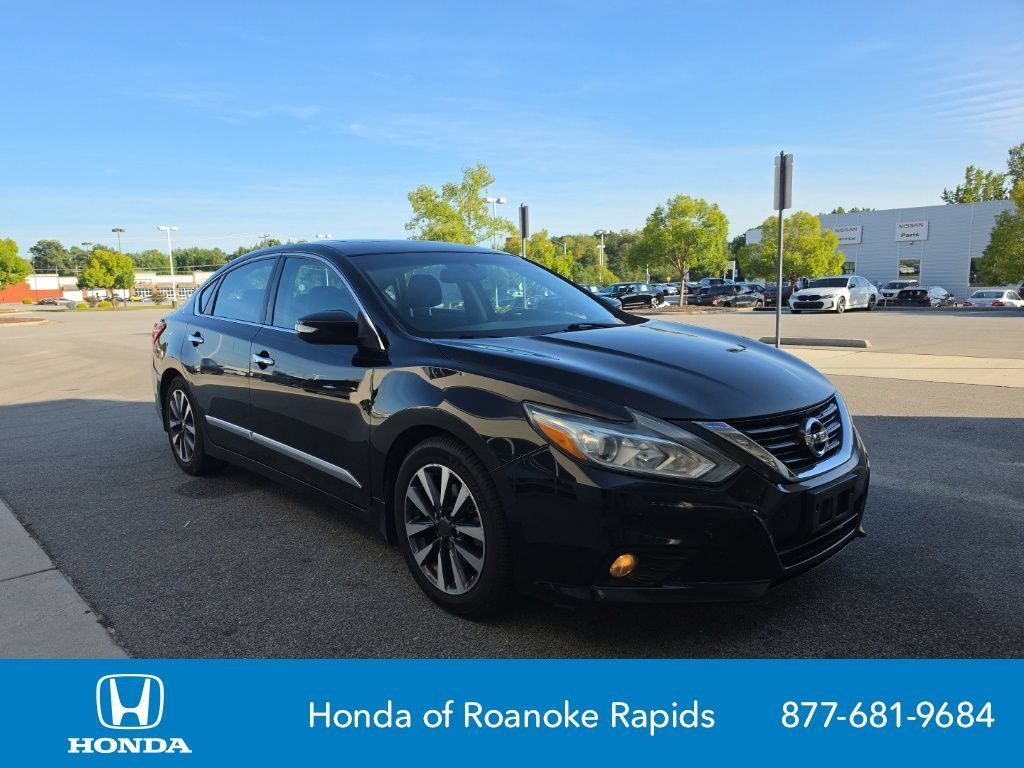 Used 2017 Nissan Altima 2.5 SV w/ Convenience Package FWD image 7