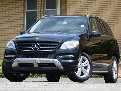 Used 2015 Mercedes-Benz ML 350 4MATIC image 2