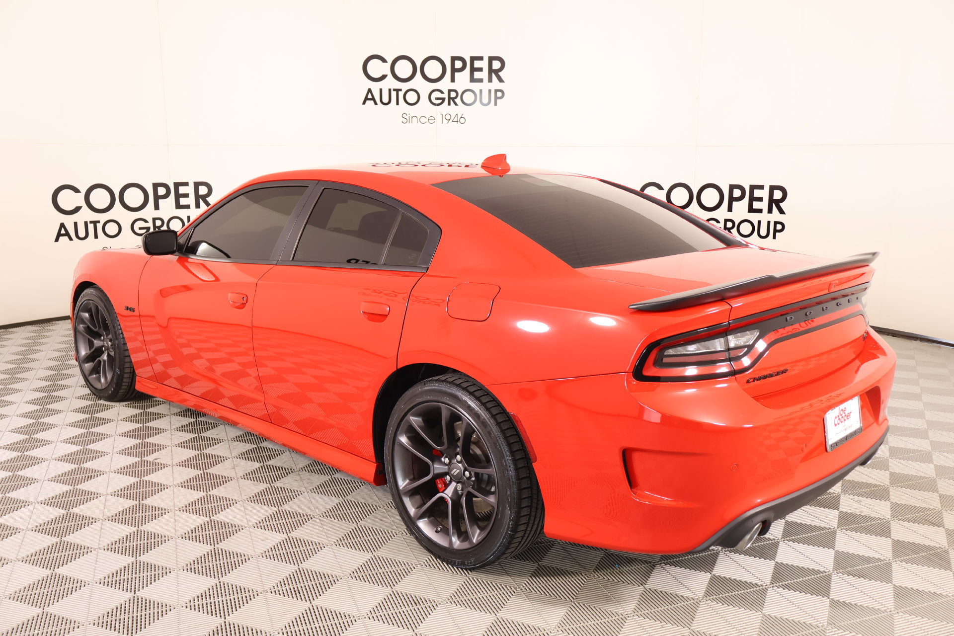 Used 2023 Dodge Charger R/T w/ Plus Group RWD image 21