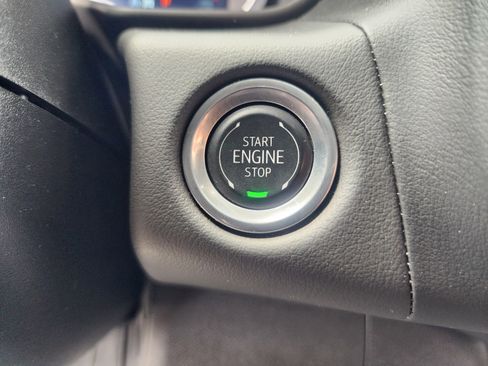 Used 2024 Chevrolet Suburban LT image 32