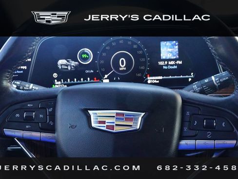 Used 2022 Cadillac Escalade Luxury w/ LPO, Floor Liner Package image 15