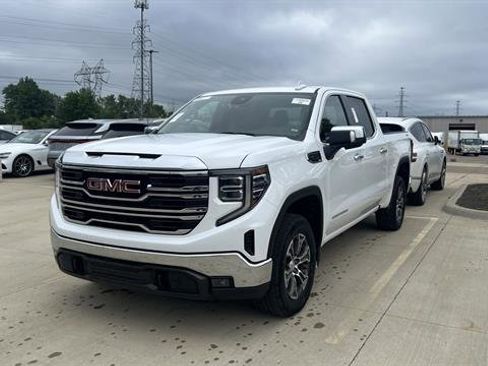 Used 2025 GMC Sierra 1500 SLT AWD/4WD image 1