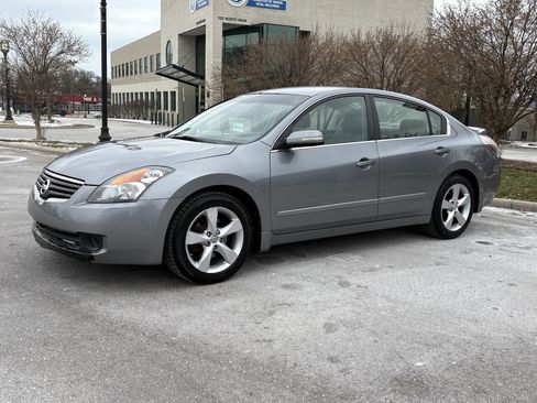 Used 2007 Nissan Altima 3.5 SE w/ Technology Pkg image 16