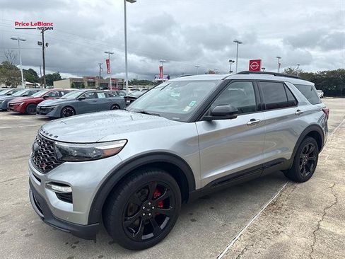 Used 2022 Ford Explorer ST w/ Equipment Group 401A AWD/4WD image 3