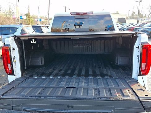 Used 2020 GMC Sierra 1500 AT4 w/ Off-Road Performance Package image 32