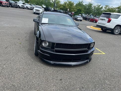Used 2007 Ford Mustang GT RWD image 2