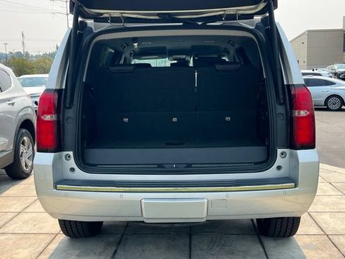 Used 2020 Chevrolet Tahoe Premier AWD/4WD image 8