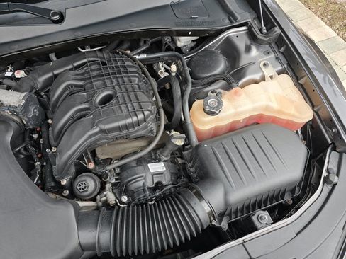 Used 2014 Chrysler 300 C image 58