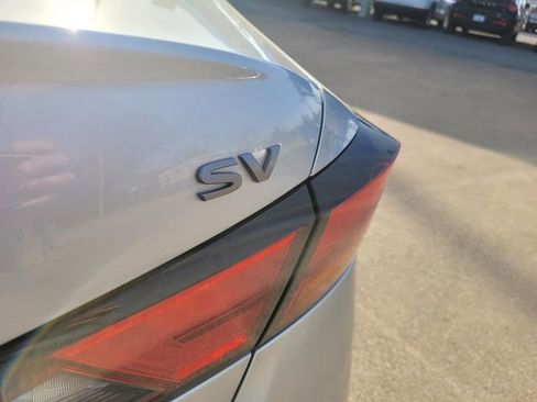 Used 2024 Nissan Altima 2.5 SV image 12