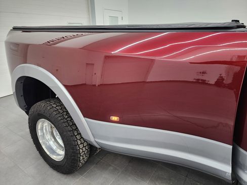 Used 2020 RAM 3500 Laramie image 29