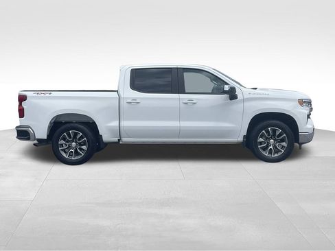 Used 2025 Chevrolet Silverado 1500 LT AWD/4WD image 2
