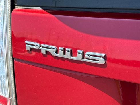Used 2014 Toyota Prius Three w/ Solar Roof Package FWD image 17