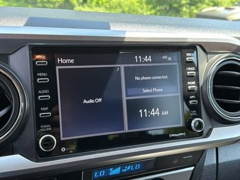 Certified 2023 Toyota Tacoma SR5 AWD/4WD image 15