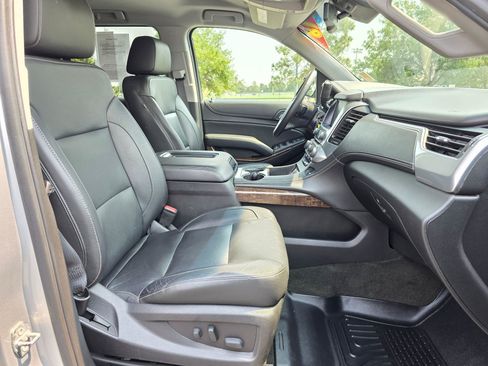 Used 2018 Chevrolet Suburban LT AWD/4WD image 11