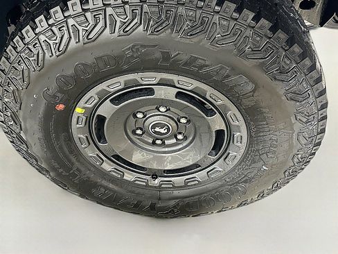 New 2025 Ford Bronco Big Bend w/ Black Diamond Package image 21