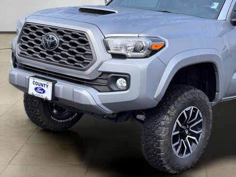 Used 2021 Toyota Tacoma TRD Sport w/ Technology Package image 35