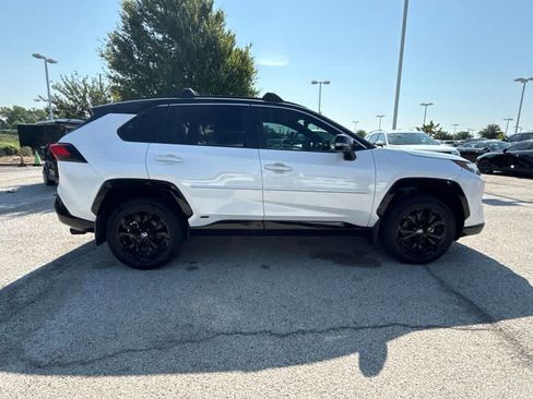 Used 2025 Toyota RAV4 XSE AWD/4WD image 6