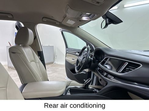 Used 2021 Buick Enclave Essence w/ Sound and Sites Package image 21