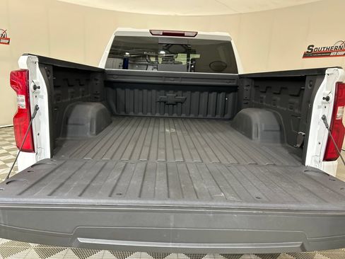 Used 2025 Chevrolet Silverado 1500 RST AWD/4WD image 5