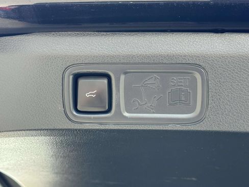Used 2022 Ford Expedition Max Platinum AWD/4WD image 25