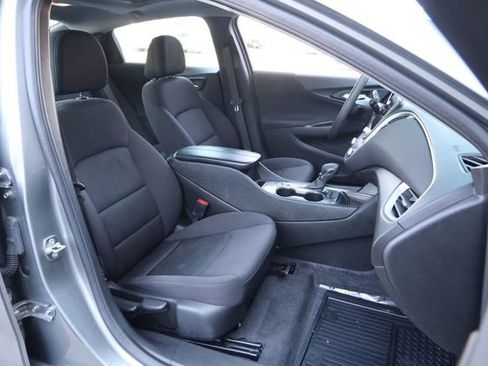 Used 2024 Chevrolet Malibu LT image 25