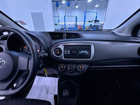 Used 2014 Toyota Yaris L FWD image 21