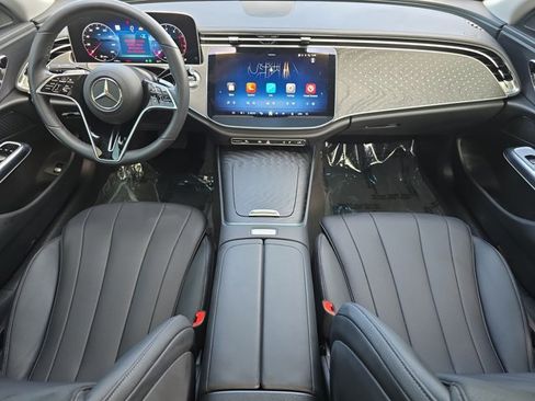 Used 2025 Mercedes-Benz E 450 4MATIC Sedan image 9