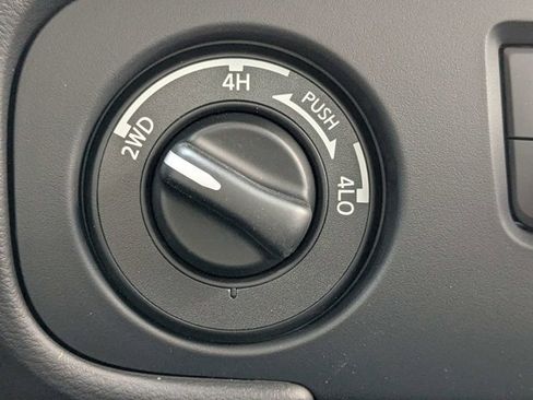 New 2025 Nissan Frontier PRO-4X w/ Black Accent Package image 30