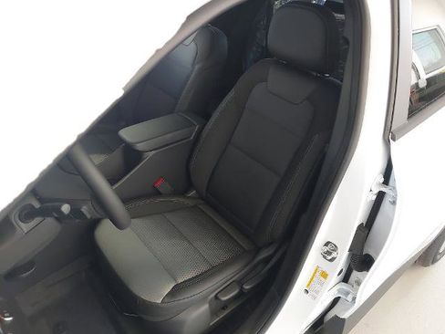 New 2026 Chevrolet Trax LT w/ LT Convenience Package image 23