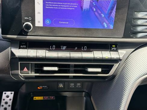 Used 2025 Toyota Camry SE FWD image 16
